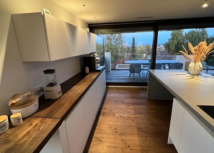 Penthouse Mit Whirlpool & Riesenterrasse Apartment *